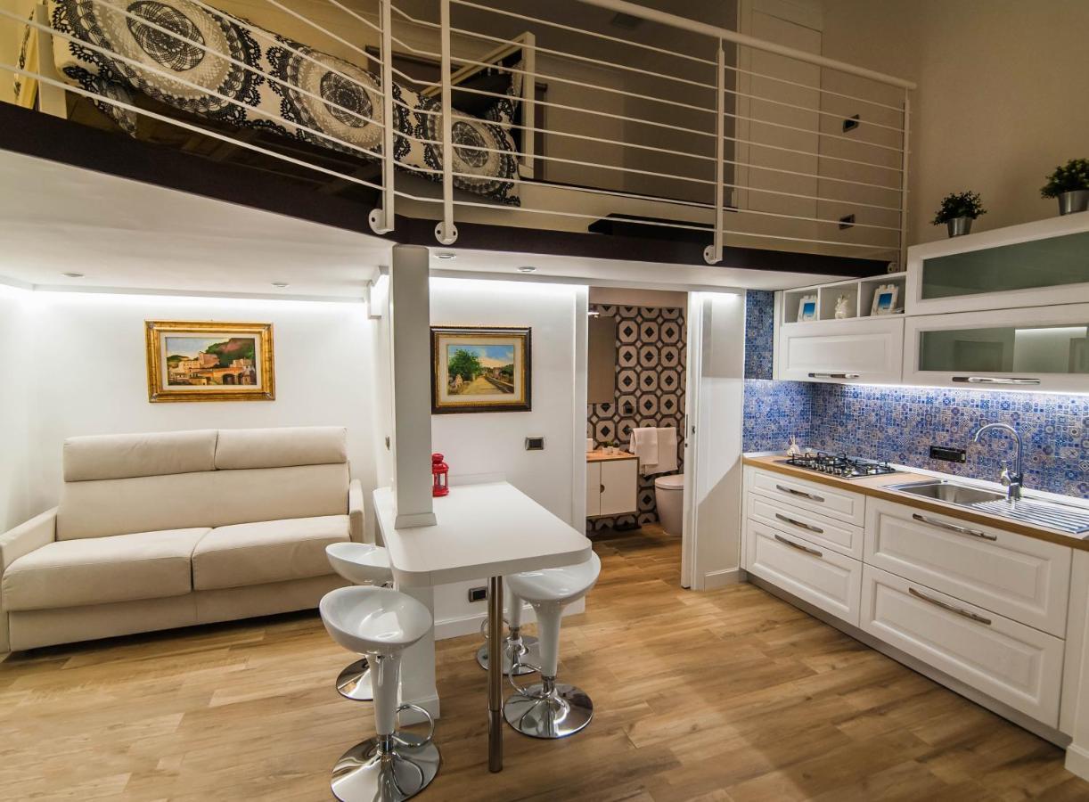 Solimena House 44 *
