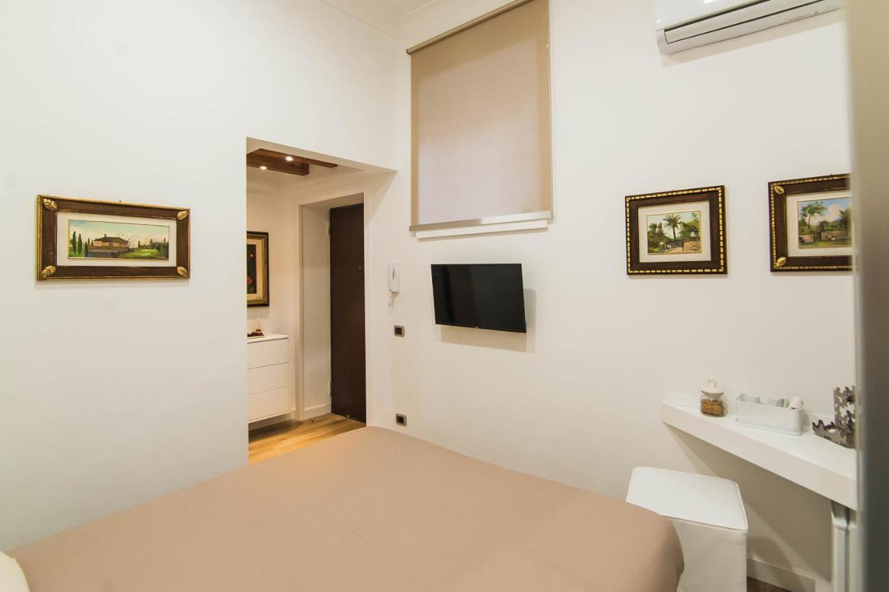 Solimena House 44 *
