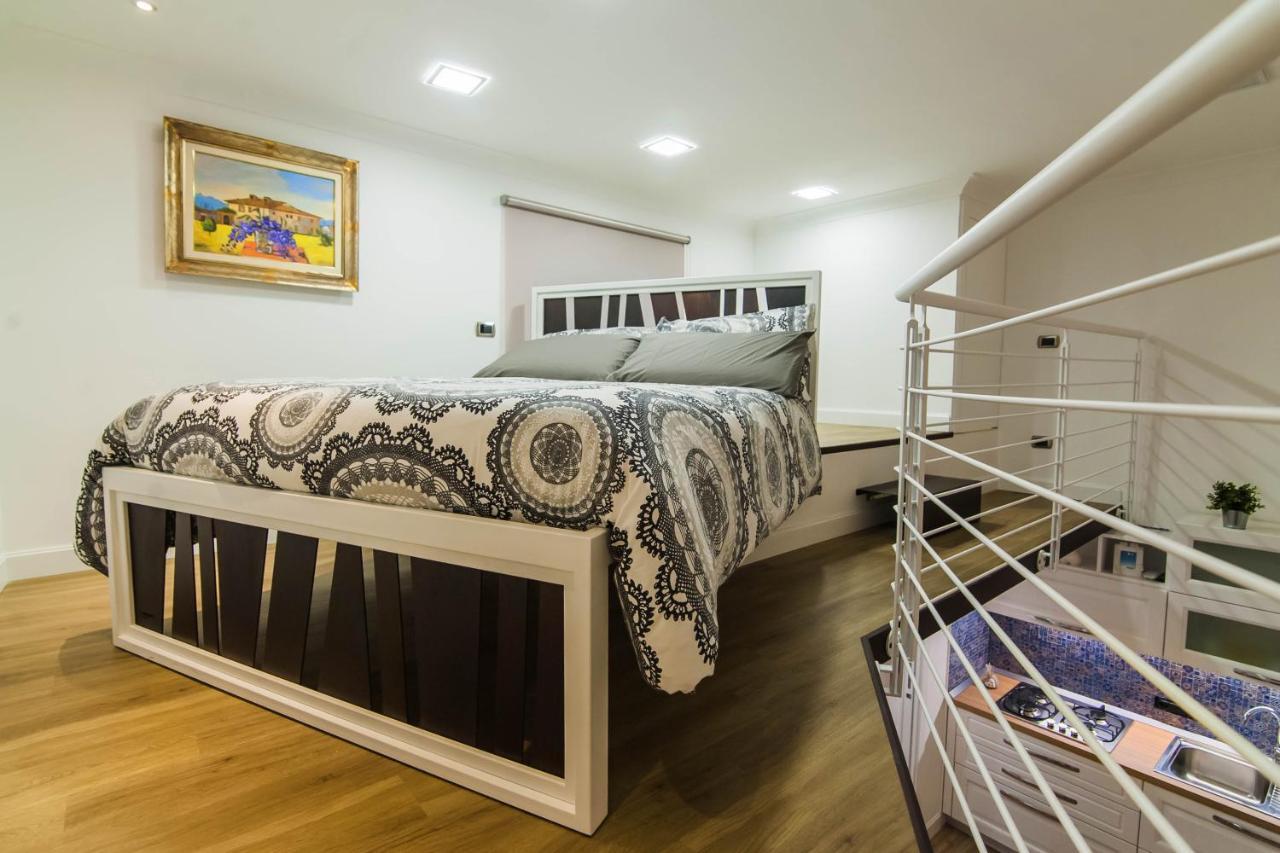 Solimena House 44 *