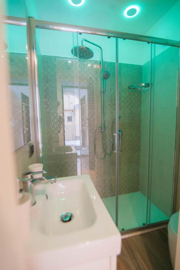 Solimena House 44 *